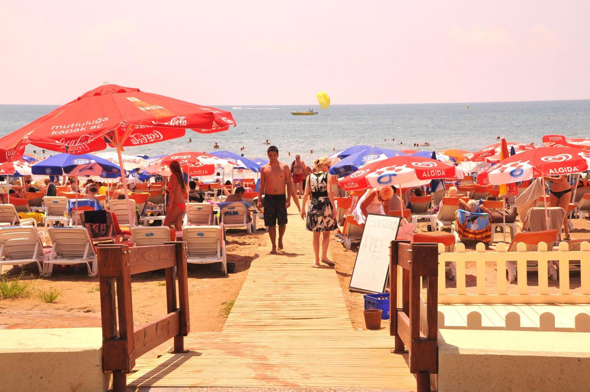 Sun Kiss Hotel Side Bagian luar foto